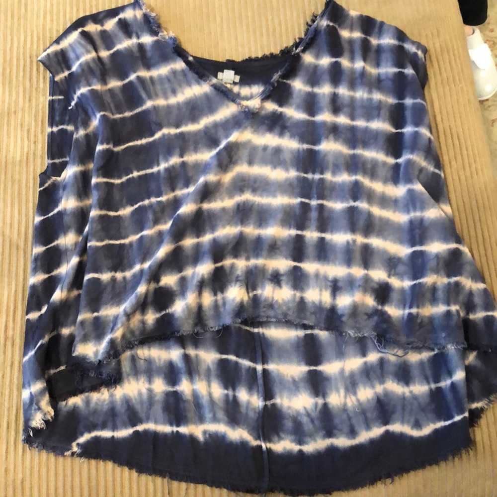 Navy and tan tie dye t shirt urban outfitters